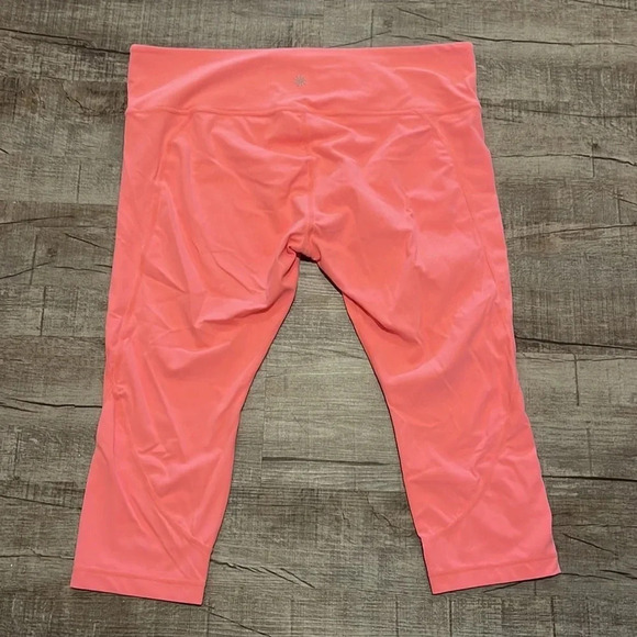 Athleta - Peach/Coral - Crop Plus Size Leggings - Size 1X - Great Used Condition - Picture 5 of 7